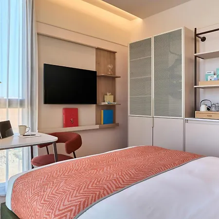 The Social Hub Poblenou Hotel 4*